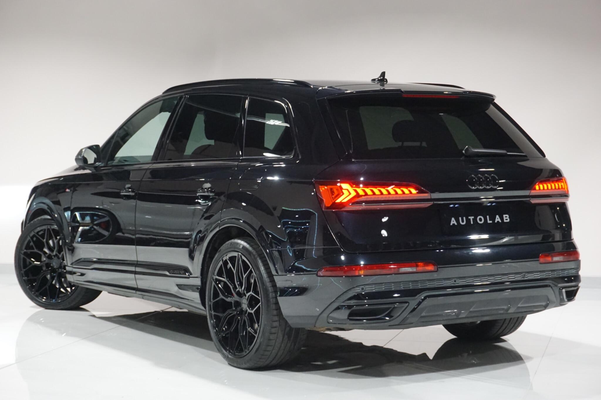 Audi Q7 3.0 TFSIe V6 55 S line SUV 5dr Petrol Plug-in Hybrid Tiptronic quattro Euro 6 (s/s) 17.9kWh (381 ps)